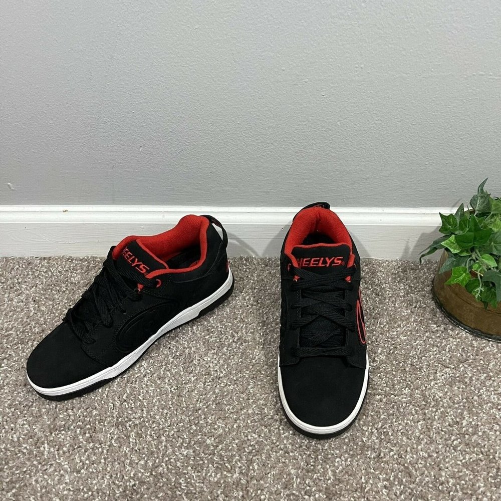 Heelys Size 7 Voyager Skate Shoes Black Red Lace Up Mens
